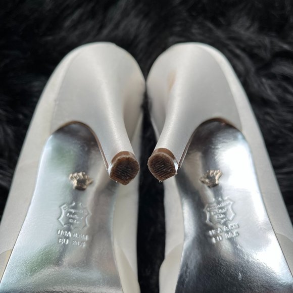 Nina New York "Elvira" Peep Toe Heels - Picture 10 of 11